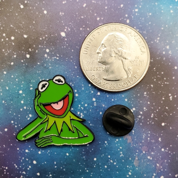 Kermit the Frog Enamel Pin - Picture 2 of 3